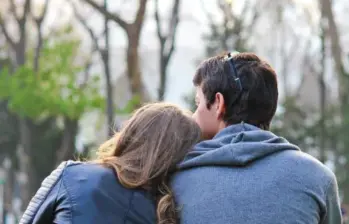 Las parejas LAT son aquellas que viven separadas pero juntas. FOTO Pixabay