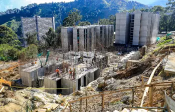 De manera camuflada el proyecto de reforma tributaria establecería IVA de 19% a la vivienda nueva. FOTO EL COLOMBIANO