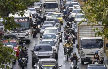 La recomendación para quienes deben desplazarse por estos sectores es salir con tiempo, revisar la señalización instalada y conducir con precaución en los puntos donde hay reducción de carriles. FOTO Camilo Suárez. 