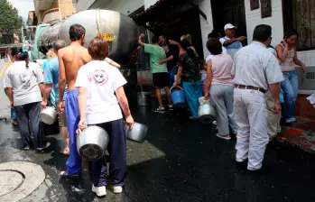 Estos son los vehículos que serán usados para el transporte y distribución de agua durante los cortes. FOTO ARCHIVO EL COLOMBIANO