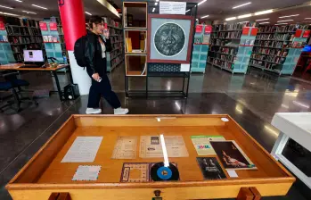 La Sala Antioquia abrió oficialmente en 1985 y hoy en día tiene más de 140.000 referencias que están disponibles para ser consultadas de lunes a sábado. FOTO: Manuel Saldarriaga