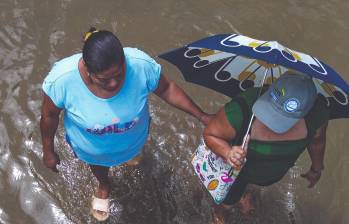  El gobierno estima que hay más de 200.000 afectados, cientos de casas dañadas y el drama innumerable de familias enteras. FOTO manuel saldarriaga