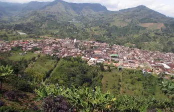 Los combates de este martes en la vereda Palenque de Jericó han generado temor en la comunidad. Foto: Robinson Sáenz 