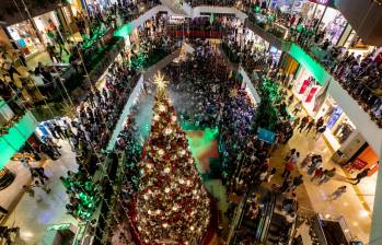 Zonas de juegos, un árbol gigante y millones de luces podrán disfrutar los visitantes al centro comercial Arkadia en estas fiestas decembrinas. Foto: Jaime Pérez