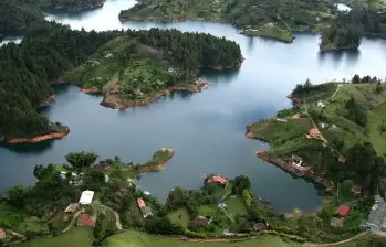 La mayor preocupación está en la situación individual de los embalses: de los 23 que conforman el sistema, 14 se encuentran por debajo del umbral necesario y 10 están incluso por debajo de 70%. FOTO: El Colombiano.