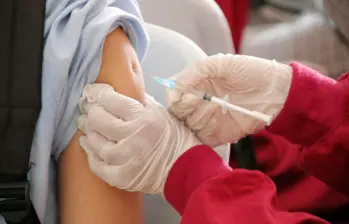 Aunque los tratamientos han aumentado la esperanza de vida de los pacientes, todavía falta camino para superar el desafío del sida. FOTO: Agencia Sinc