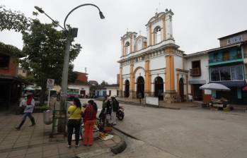 Las obras que se habrían contratado irregularmente en Anorí, beneficiaban a las veredas La Soledad, Villa Fátima, Las Nieves y La Meseta. Foto: Manuel Saldarriaga Quintero