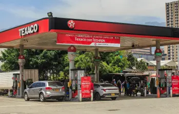 Empresarios de las estaciones de servicio proponen proteger el poder adquisitivo de los trabajadores, con aumentos alineados con la inflación, la productividad y la sostenibilidad del empleo formal. FOTO cortesía Comce