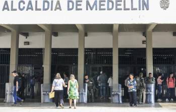 Según denuncias presentadas, la creación de 160 cargos significaría un costo adicional para Medellín de 16.697 millones de pesos anuales para la ciudad. Foto: Jaime Pérez Munévar