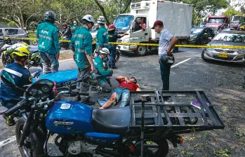 Entre los mantenimientos de los vehículos siniestrados y la atención de las personas afectadas por los accidentes se generan los valores millonarios destinados por las aseguradoras.. FOTO EL COLOMBIANO