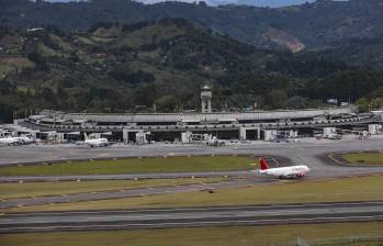 El aeropuerto Internacional José María Córdova, en Rionegro, Antioquia, fue activado como terminal alterna en Colombia para recibir vuelos desviados por el sismo en Panamá. FOTO Manuel Saldarriaga