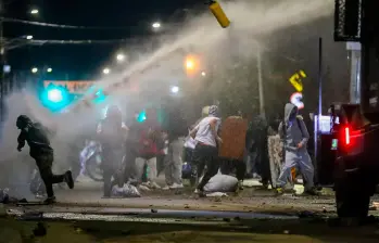 En el segundo día del paro, los sindicalistas no lograron llenar la Plaza de Bolívar en Bogotá, a pesar del “cabildo”. FOTO cortesía santiago mesa