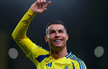 Cristiano en la máxima figura del fútbol de Arabia Saudita. FOTO: AFP