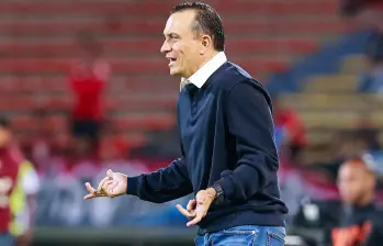 El entrenador antioqueño Alejandro Restrepo está al frente del Medellín desde el 7 de agosto del 2024. Foto: Manuel Saldarriaga