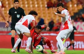 Independiente Medellín no pudo vencer al América en el Atanasio y su bajo rendimiento parece inexplicable hasta para el cuerpo técnico. FOTO: Manuel Saldarriaga