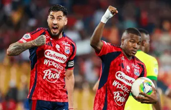 El delantero argentino Francisco Fydriszewski anotó gol con el Medellín en la victoria ante Liverpool en Uruguay. Foto: Manuel Saldarriaga