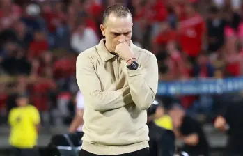 El entrenador Alejandro Restrepo asumió en el DIM en agosto de 2024. Foto: Manuel Saldarriaga