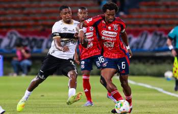 En la imagen aparece Didier Moreno con la pelota. FOTO MANUEL SALDARRIAGA