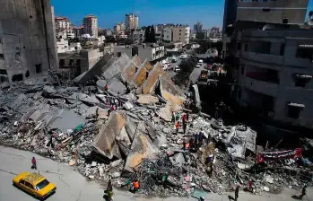 Centros de salud y panaderías de Gaza pueden cerrar, con graves consecuencias para los civiles, aseguró la ONU. FOTO: AFP