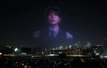 Jungkook, integrante del grupo surcoreano BTS, fue víctima de acoso reiterado por parte de una fan brasileña entre diciembre de 2025 y el pasado mes de febrero. FOTO Getty Images via AFP