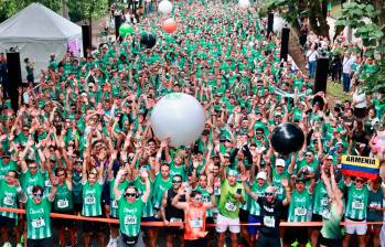 El Grandeza Run Fest fue un río de camisas verdes. FOTOS MANUEL SALDARRIAGA