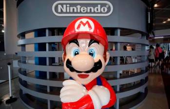 Una figura del personaje del clásico videojuego de Nintendo, Super Mario. FOTO Efe