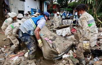Alcaldía atiende emergencia tras aguaceros en Medellín. Foto: Manuel Saldarriaga