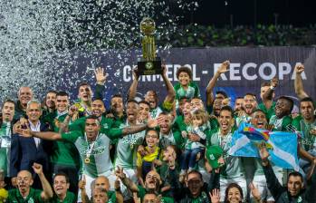 El momento del festejo de hace siete años cuando Nacional ganó la Recopa. FOTO JUAN ANTONIO SÁNCHEZ