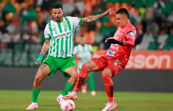 El volante antioqueño Edwin Cardona es una de las figuras del cuadro verde en la Copa Betplay. Anotó el tanto de la ida en Manizales. Foto: Manuel Saldarriaga