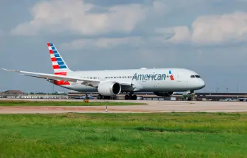 Los agujeros de bala se habrían detectado en una inspección de rutina en Rionegro, Antioquia. FOTO: IMAGEN DE REFERENCIA @AmericanAir.
