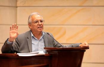 El ministro de Hacienda, Ricardo Bonilla, aseguró en el Congreso que se respetará la Regla Fiscal. FOTO: MINHACIENDA