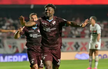 Dairon Asprilla brilla en el Bolívar de La Paz. FOTO AFP