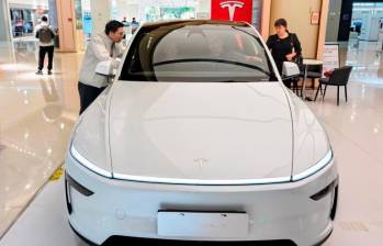 Tesla lidera el mercado colombiano de vehículos eléctricos con 16.542 matrículas entre enero y septiembre de 2026, equivalentes al 41,6% del total nacional. FOTO GETTY