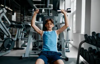 Los niños y adolescentes enfrentan las exigencias de belleza impuestas por las redes sociales. FOTO Mgnific
