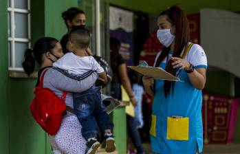 Descripción: Recorrido por sede de Buen Comienzo de Manrique (Montecarlo) y Robledo Aures, donde se abre matriculas e inician actividad con los niños en modalidad de alternancia . Personajes: . Fecha de evento: 24/02/2021. Foto: Julio César Herrera E.