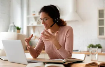 LCN Idiomas ofrece formación y crecimiento laboral para quienes dominan el inglés. FOTO: GETTY