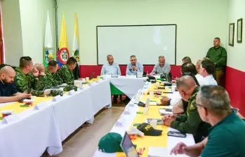 El anuncio se dio durante un Consejo de Seguridad y Oportunidades Sociales liderado en Belmira con autoridades civiles y militares. FOTO: Cortesía Gobernación de Antioquia