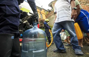 Imagen de referencia de un corte de agua en el Aburrá. Foto: Andrés Camilo Suárez Echeverry.