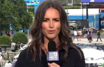 Danika Mason durante una transmisión en vivo que se volvió viral tras admitir que había consumido alcohol antes de salir al aire.