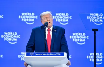 El presidente de Estados Unidos, Donald Trump, pronuncia un discurso en la Reunión Anual del Foro Económico Mundial, en Davos, Suiza, el 21 de enero de 2026. FOTO: Xinhua/Lian Yi