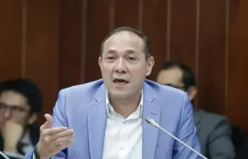 El ministro de Trabajo, Antonio Sanguino, calificó la medida como “sorprendente” e “inhumana”, al considerar que deja en incertidumbre el ingreso de millones de colombianos. Foto: Colprensa 