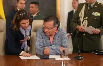 En la noche de este lunes, sin embargo, estaba convocado un Consejo de Ministros que iba a ser televisado por canales privados y públicos en horario, pero a última hora decidieron cancelarlo. FOTO: Presidencia