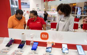 La venta de celulares jalonó las cifras del comercio en mayo, según el Dane. FOTO EL COLOMBIANO