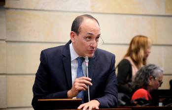 Fernández es abogado egresado de la Universidad del Externado y fue elegido por el Senado. FOTO SENADO