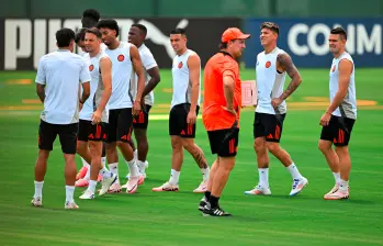 Solo el fin de semana, cuando se desplacen a Barranquilla, el técnico Néstor Lorenzo podrá contar con todo el grupo de convocados para preparar el duelo del próximo 6 de junio ante la Selección de Perú. FOTO afp 