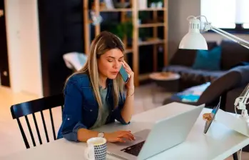 La capital concentra una amplia oferta laboral en modalidad híbrida para diferentes perfiles profesionales. FOTO: GETTY