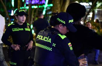 Durante las festividades navideñas más de 1.400 uniformados se desplegaron en el Valle de Aburrá para garantizar la seguridad. Además se incautó en el mes de diciembre un total de 2,5 toneladas de pólvora. FOTO: Cortesía Policía Metropolitana del Valle de Aburrá