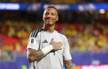 El arquero Eloy Victor Room de 37 años, se convirtió en el Jugador del Partido ante Ecuador, y sus atajadas entraron en la historia de los Mundiales. FOTO TOMADAX @FIFAcom