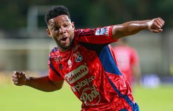 El futbolista antioqueño Frank Fabra, de 35 años, es una de las figuras del cuadro rojo. Foto: Manuel Saldarriaga