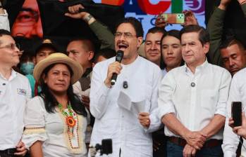 Iván Cepeda no ha concedido muchas entrevistas. En las que concede evita ciertos temas y sus opiniones sobre otros han sido calificados como polémicos. FOTO Captura de pantalla/Colprensa
